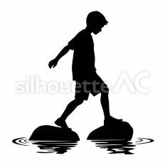 水辺の岩を渡る 岩,渡る,歩くのシルエット素材