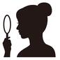 鏡を見る女性 鏡を見る女性 鏡,手鏡,横顔,女性,お団子ヘア,ヘアセット,髪型チェック,ヘアスタイル,髪型,美容室のシルエット素材
