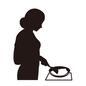 料理中の女性 料理中の女性 料理,自粛生活,自炊,主婦,女性,炒める,キッチン,調理中,調理,人物のシルエット素材