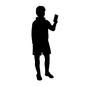 スマホを見る男子 スマホを見る男子 人物,男性,男,男の人,男の子,男子,ハーフパンツ,立ち姿,全身,横向きのシルエット素材