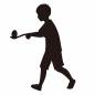 卵を運ぶ男の子 男の子,子供,卵,スプーン,レース,歩く,遊び,ゲーム,卵運び,運ぶのシルエット素材
