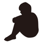 寂しそうに座る子供 寂しそうに座る子供 男の子,座る,寂しい,悲しい,辛い,落ち込む,人物,1人,子供,貧困のシルエット素材